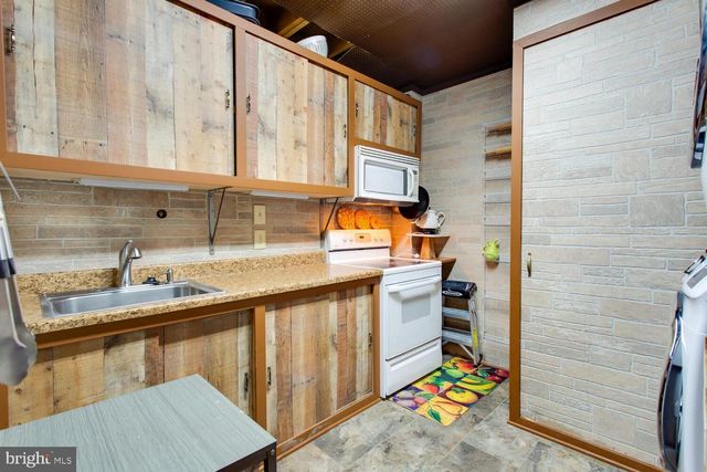 4428 HOLLY AVE, Fairfax, VA 22030