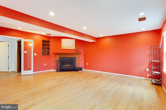 4428 HOLLY AVE, Fairfax, VA 22030