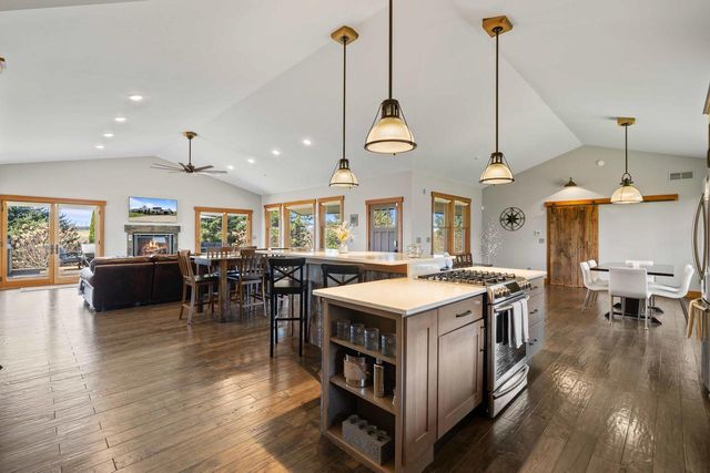 W2823 County Road B, Lake Geneva, WI 53147