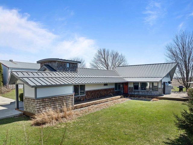 W2823 County Road B, Lake Geneva, WI 53147
