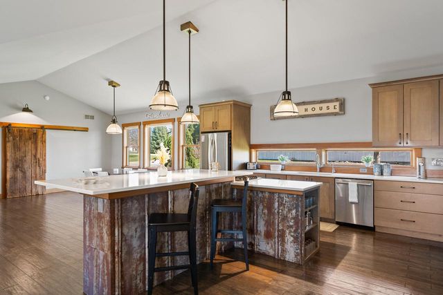 W2823 County Road B, Lake Geneva, WI 53147
