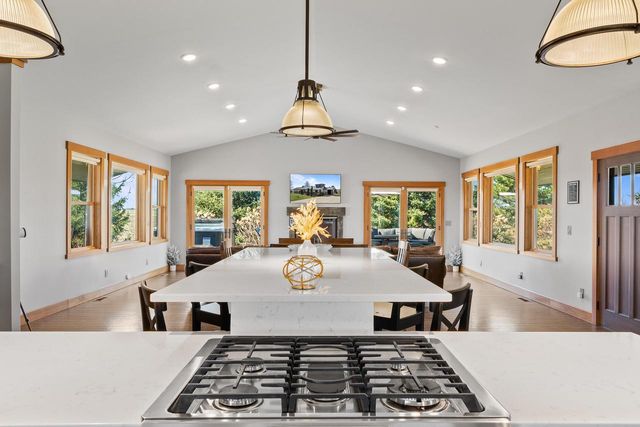 W2823 County Road B, Lake Geneva, WI 53147