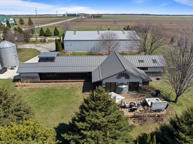 W2823 County Road B, Lake Geneva, WI 53147
