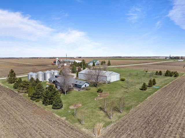 W2823 County Road B, Lake Geneva, WI 53147