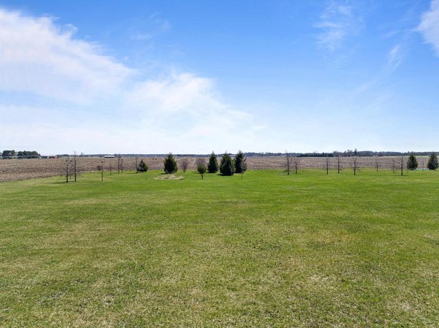 W2823 County Road B, Lake Geneva, WI 53147