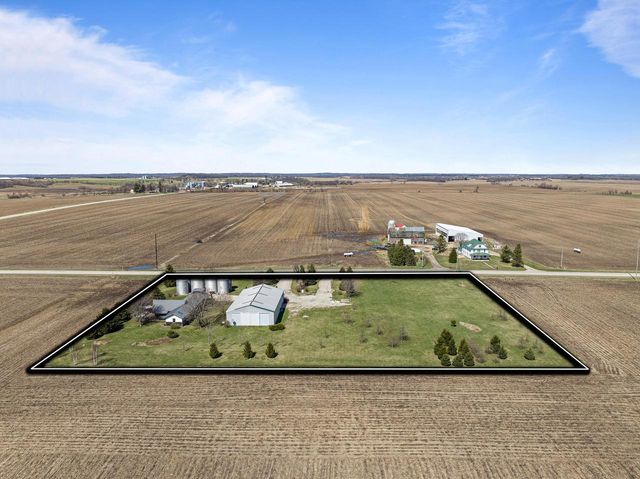 W2823 County Road B, Lake Geneva, WI 53147