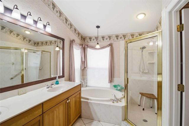 6227 BOBBY JONES COURT, Palmetto, FL 34221