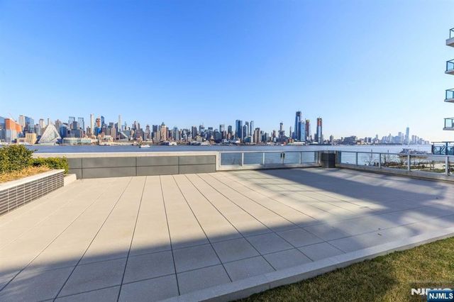 1000 Ave At Port Imperial 512, Weehawken, NJ 07086