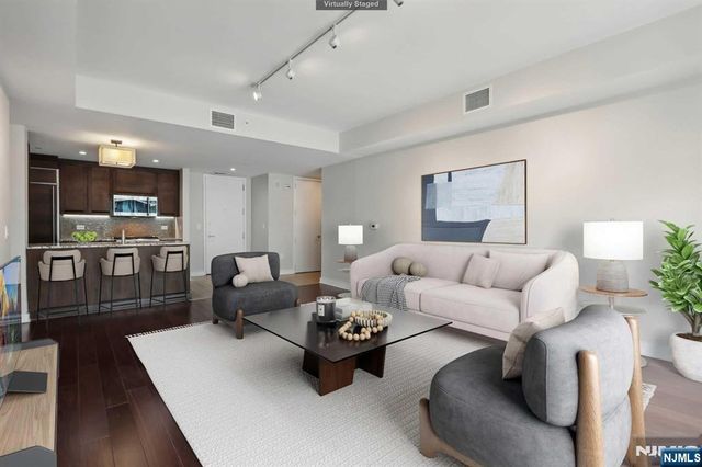 1000 Ave At Port Imperial 512, Weehawken, NJ 07086