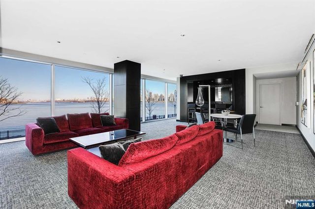 1000 Ave At Port Imperial 512, Weehawken, NJ 07086