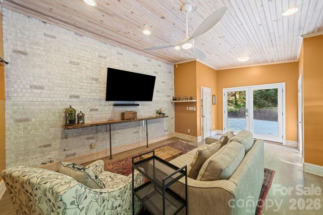 1265 Braeburn Road NW, Concord, NC 28027