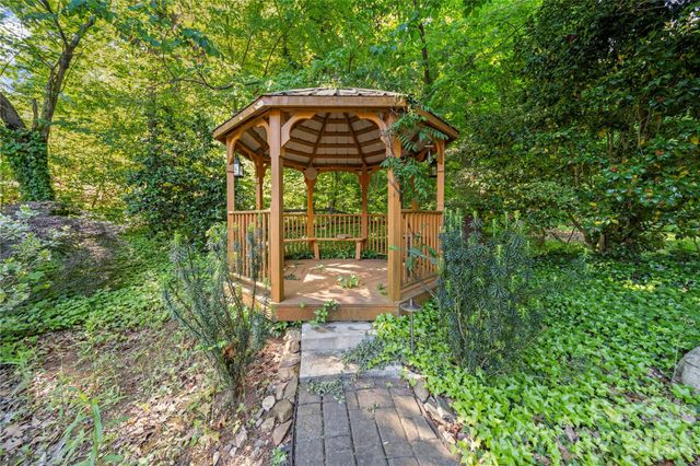 1265 Braeburn Road NW, Concord, NC 28027