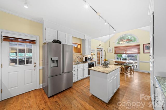 1265 Braeburn Road NW, Concord, NC 28027