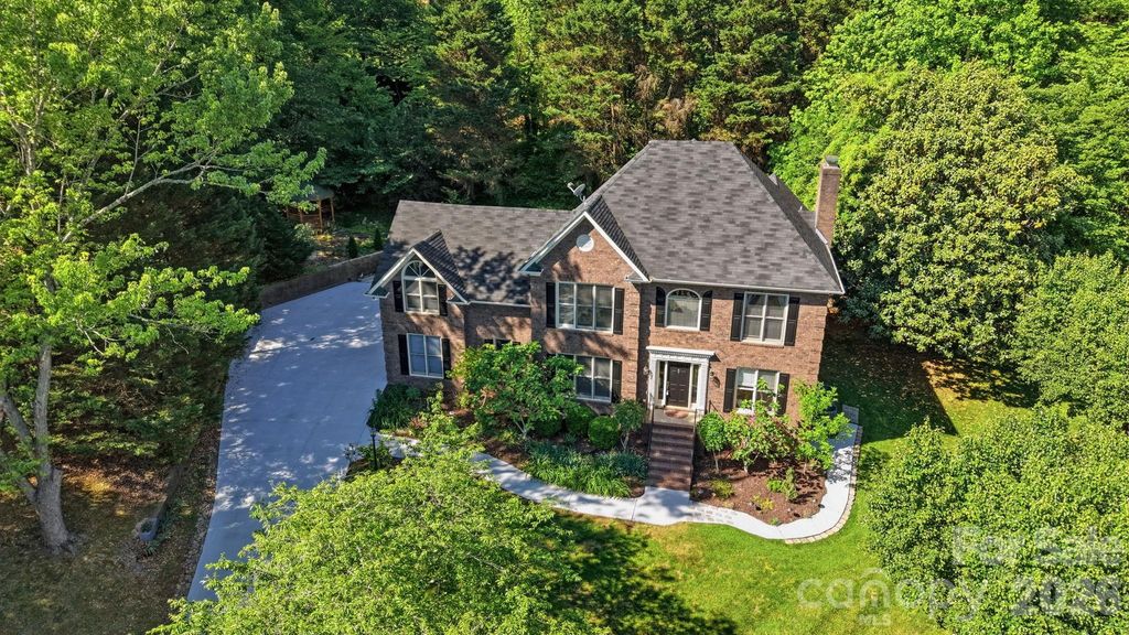 1265 Braeburn Road NW, Concord, NC 28027