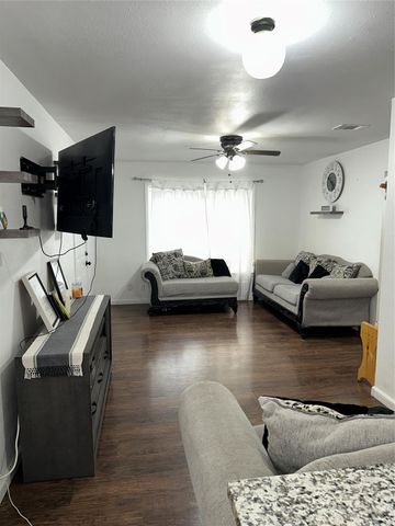 10442 Southport Drive, Houston, TX 77089