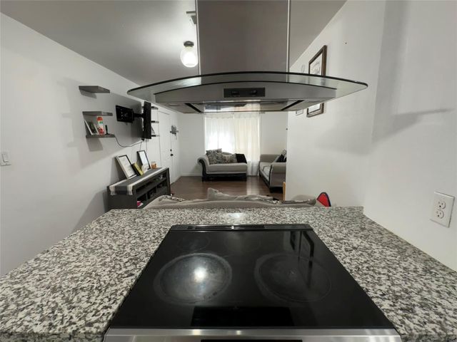 10442 Southport Drive, Houston, TX 77089