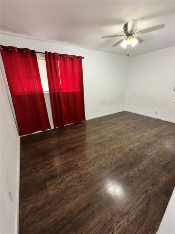 10442 Southport Drive, Houston, TX 77089