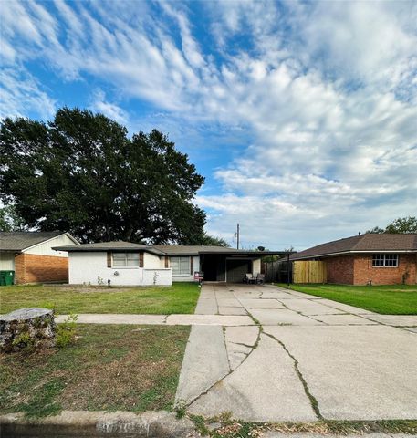 10442 Southport Drive, Houston, TX 77089
