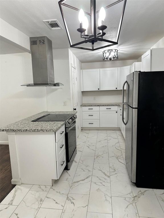 10442 Southport Drive, Houston, TX 77089