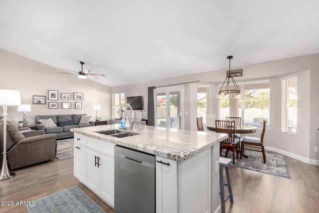 10544 E HALLEY Drive, Sun Lakes, AZ 85248