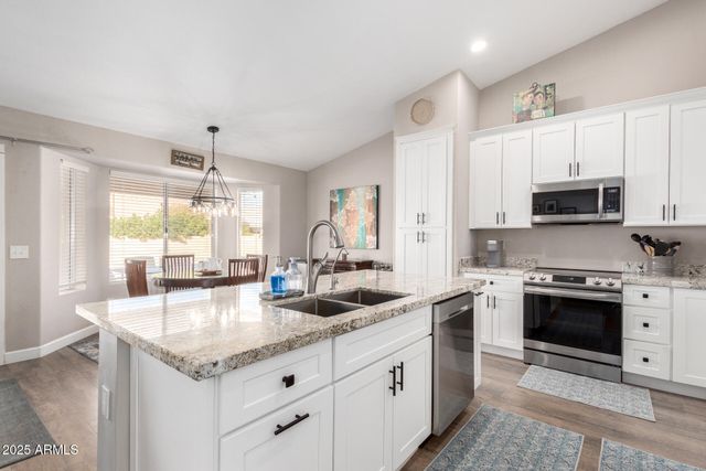 10544 E HALLEY Drive, Sun Lakes, AZ 85248