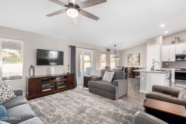 10544 E HALLEY Drive, Sun Lakes, AZ 85248