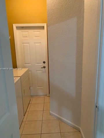 6243 SW 165th Avenue, Miami, FL 33193