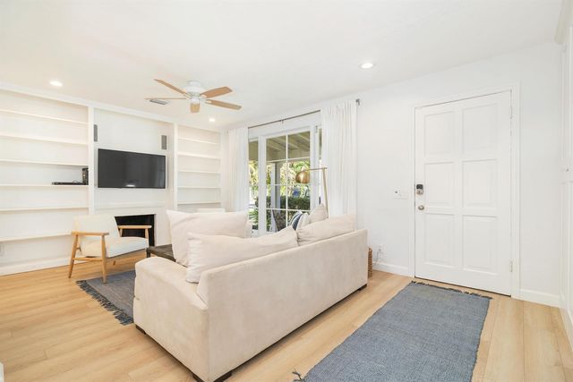 438 38th Street, West Palm Beach, FL 33407