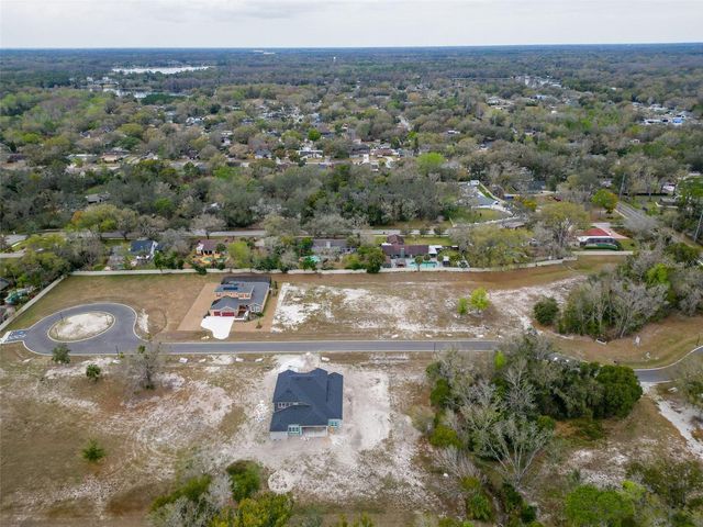 18442 PURPLE CREEK LANE, Lutz, FL 33549