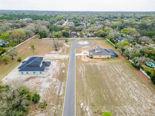 18442 PURPLE CREEK LANE, Lutz, FL 33549