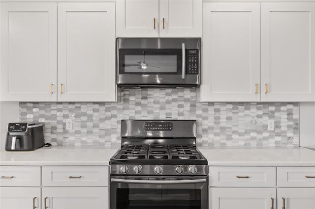 22885 NW 5TH PLACE, Newberry, FL 32669