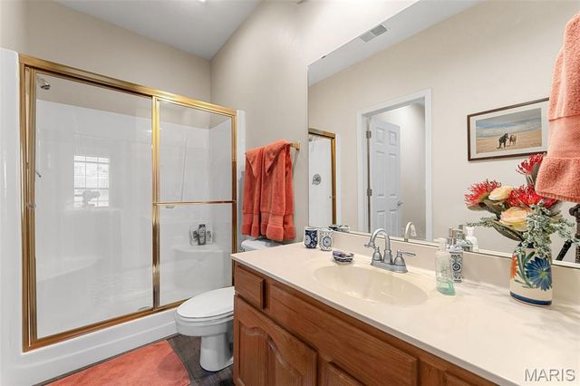 680 Emerald Pointe Drive 1, Hollister, MO 65672