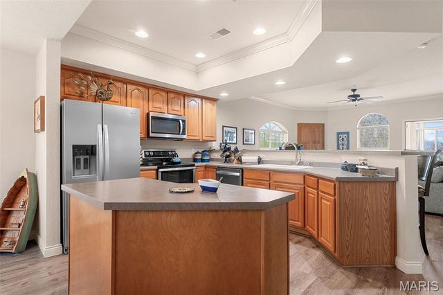 680 Emerald Pointe Drive 1, Hollister, MO 65672