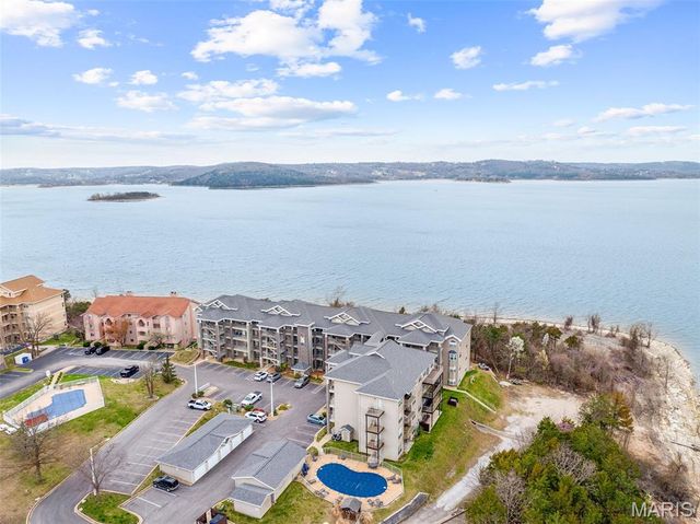 680 Emerald Pointe Drive 1, Hollister, MO 65672