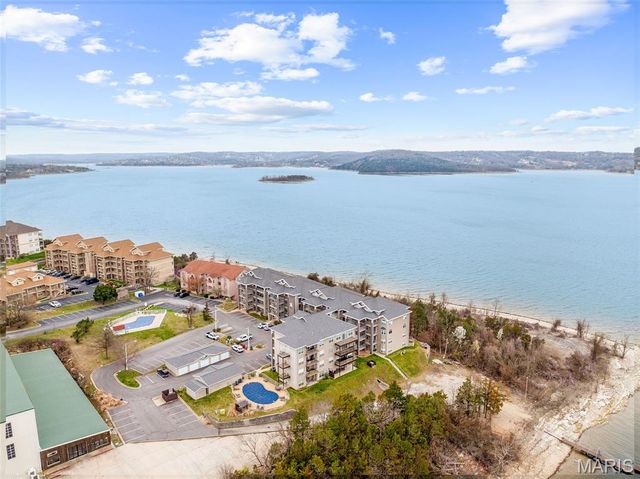 680 Emerald Pointe Drive 1, Hollister, MO 65672