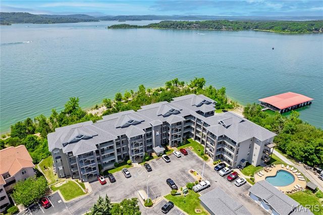 680 Emerald Pointe Drive 1, Hollister, MO 65672