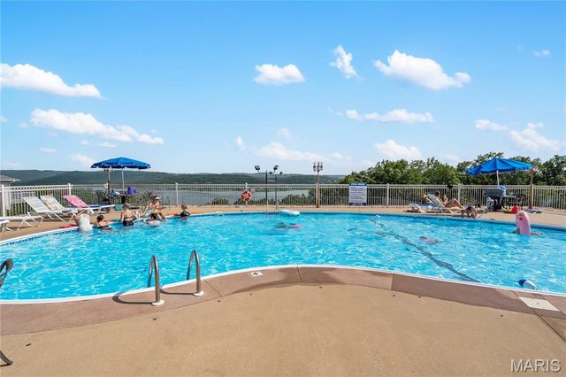 680 Emerald Pointe Drive 1, Hollister, MO 65672