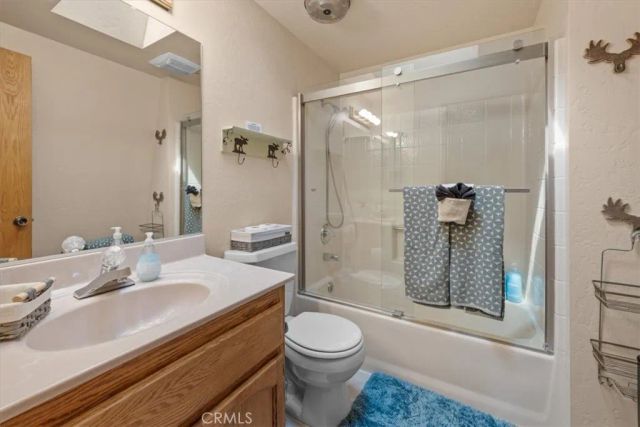560 Lakewood Lane, Big Bear Lake, CA 92315