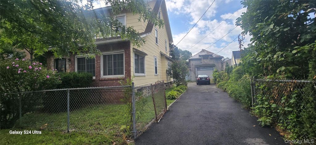 112 E 4th Street, Mount Vernon, NY 10550 — exterior
