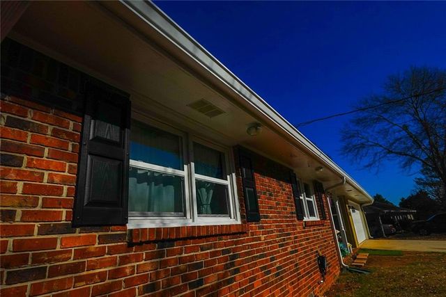 2671 Kings Circle, Lawrenceville, GA 30044