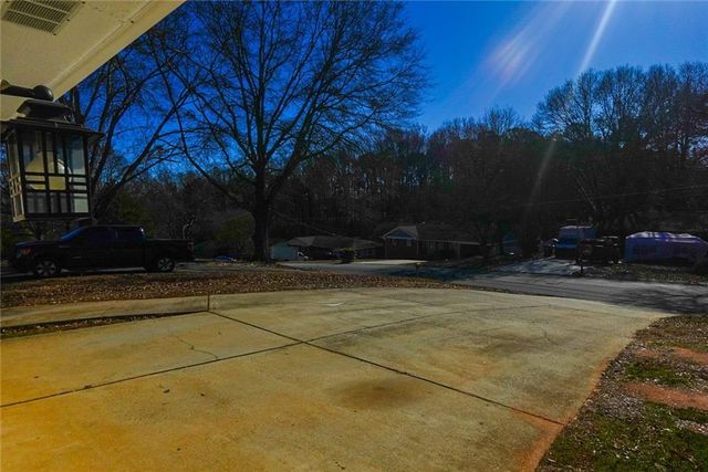 2671 Kings Circle, Lawrenceville, GA 30044