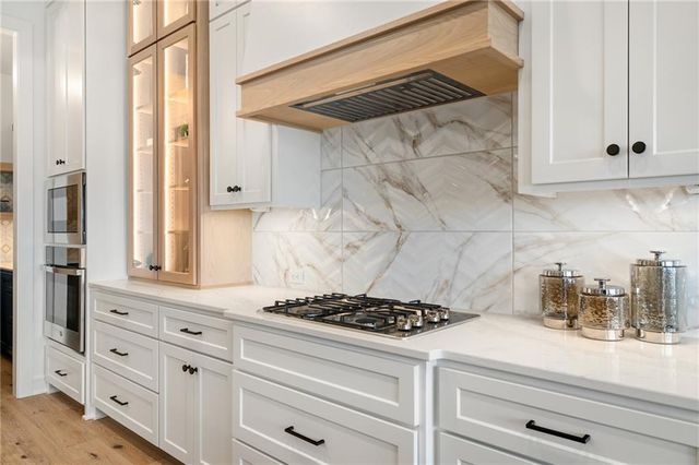 11233 S Sunray Drive, Olathe, KS 66061