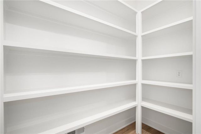 11233 S Sunray Drive, Olathe, KS 66061