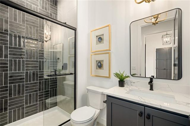 11233 S Sunray Drive, Olathe, KS 66061