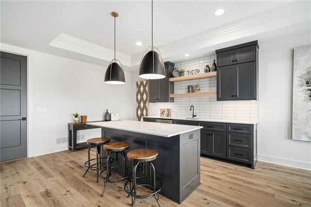 11233 S Sunray Drive, Olathe, KS 66061