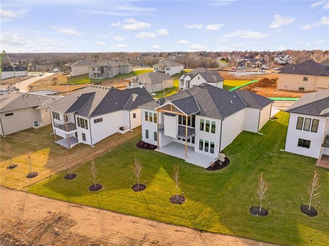 11233 S Sunray Drive, Olathe, KS 66061