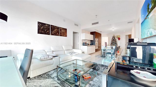 851 NE 1st Ave 1508, Miami, FL 33132