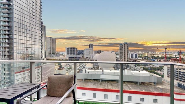 851 NE 1st Ave 1508, Miami, FL 33132