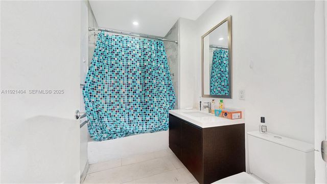 851 NE 1st Ave 1508, Miami, FL 33132