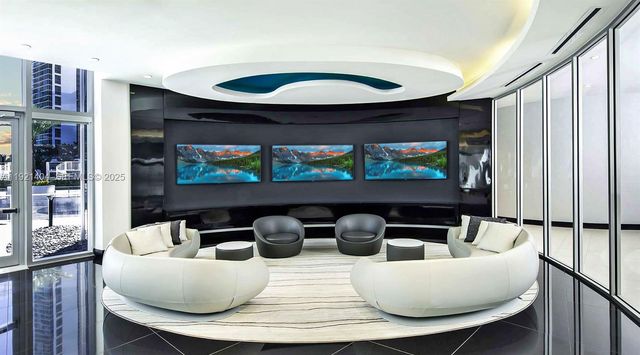 851 NE 1st Ave 1508, Miami, FL 33132